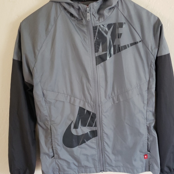 🧥 Nike Sportswear Windbreaker Kids Unisex Jacket - Picture 2 of 9